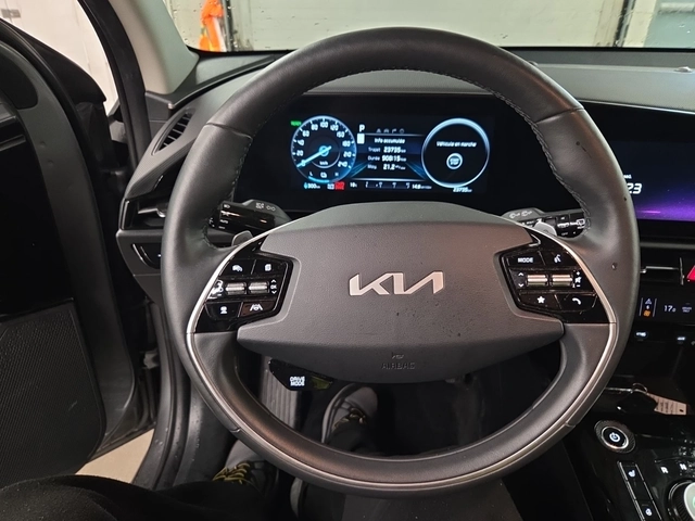 Kia Niro Wind+ - автомобили, коли, обяви за нови и употребявани 7