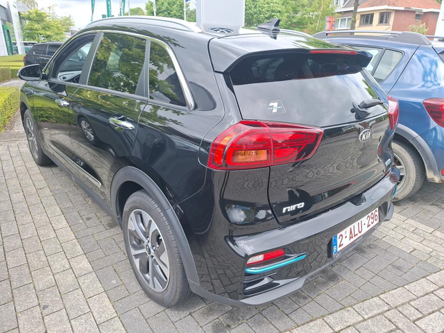 Kia Niro E-NIRO/ 64 kWh/ More/ Очакван ! - автомобили, коли, обяви за нови и употребявани 3