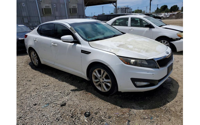 kia-optima-2-4l-4-front-wheel-drive - 3