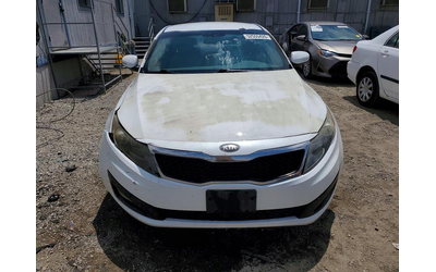 kia-optima-2-4l-4-front-wheel-drive - 4