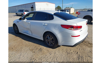 kia-optima-2-4l-i-4-di-dohc-vvt-185hp-front-wheel-drive - 2