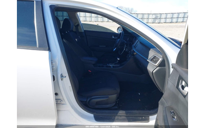 kia-optima-2-4l-i-4-di-dohc-vvt-185hp-front-wheel-drive - 4