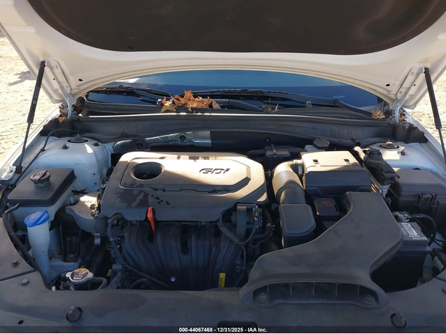 Kia Optima 2.4L I-4 DI, DOHC, VVT, 185HP Front Wheel Drive - автомобили, коли, обяви за нови и употребявани 9