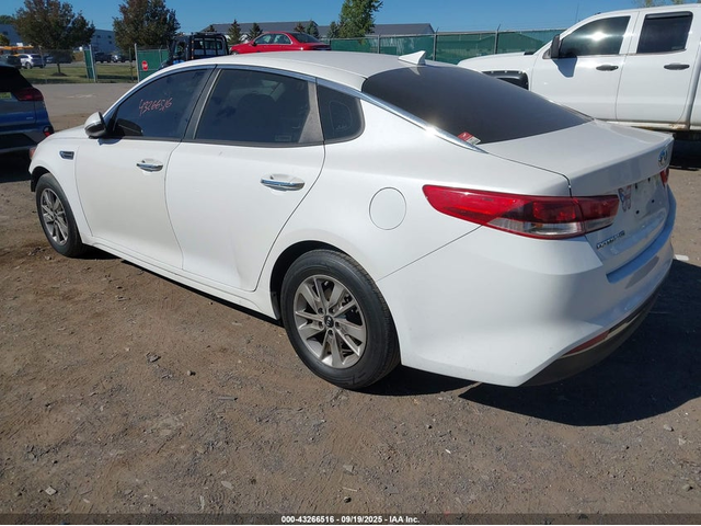 Kia Optima 2.4L I-4 DI, DOHC, VVT, 185HP Front Wheel Drive - автомобили, коли, обяви за нови и употребявани 2