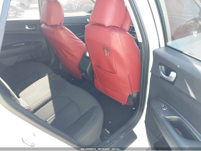 Kia Optima 2.4L I-4 DI, DOHC, VVT, 185HP Front Wheel Drive - автомобили, коли, обяви за нови и употребявани 7