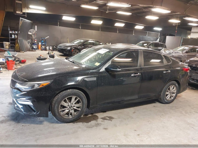 Kia Optima 2.4L I-4 DI, DOHC, VVT, 185HP Front Wheel Drive - автомобили, коли, обяви за нови и употребявани 12