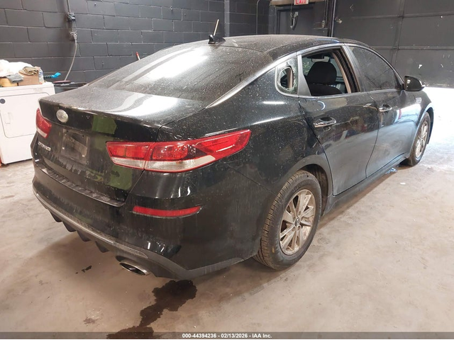 Kia Optima 2.4L I-4 DI, DOHC, VVT, 185HP Front Wheel Drive - автомобили, коли, обяви за нови и употребявани 3