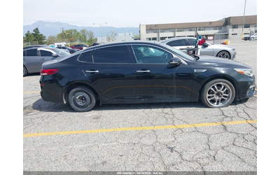 Kia Optima 2.4L I-4 DI, DOHC, VVT, 185HP Front Wheel Drive - автомобили, коли, обяви за нови и употребявани 12