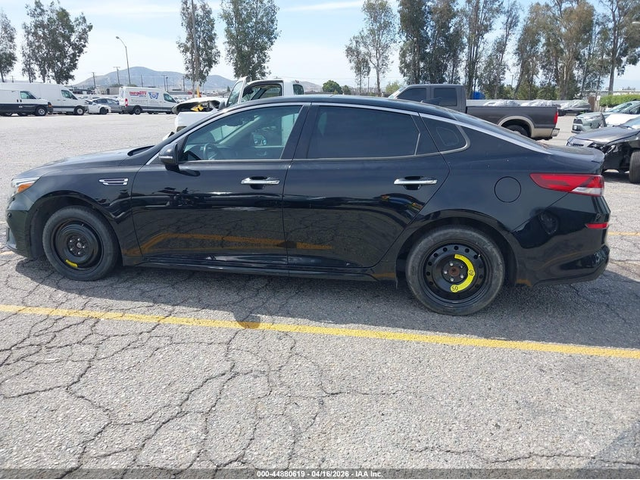 Kia Optima 2.4L I-4 DI, DOHC, VVT, 185HP Front Wheel Drive - автомобили, коли, обяви за нови и употребявани 13