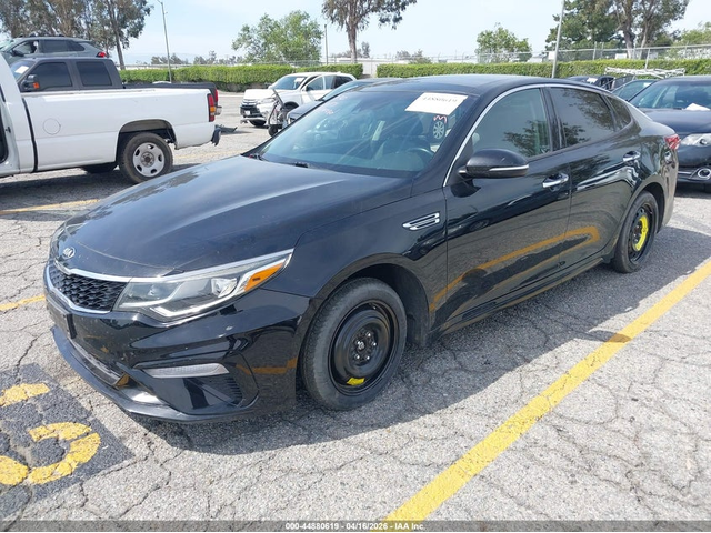 Kia Optima 2.4L I-4 DI, DOHC, VVT, 185HP Front Wheel Drive - автомобили, коли, обяви за нови и употребявани 1