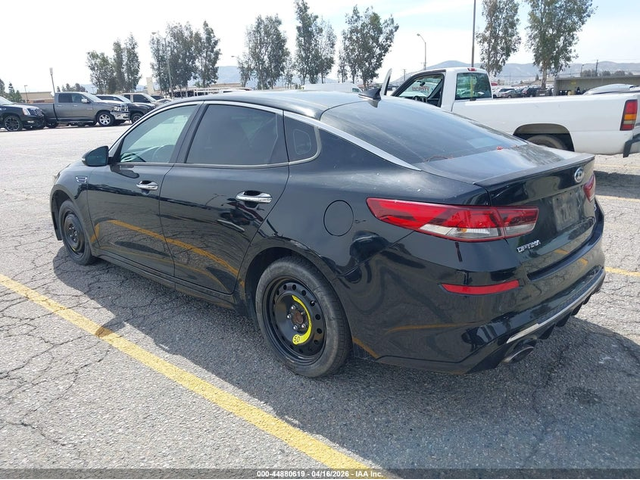Kia Optima 2.4L I-4 DI, DOHC, VVT, 185HP Front Wheel Drive - автомобили, коли, обяви за нови и употребявани 2