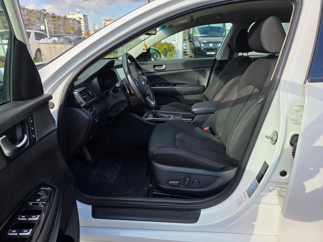 Kia Optima 1.7 CRDI 140k.c EURO 6B - автомобили, коли, обяви за нови и употребявани 6