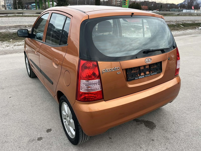 Kia Picanto 1.1I 65кс 89 000км КЛИМАТИК - автомобили, коли, обяви за нови и употребявани 4
