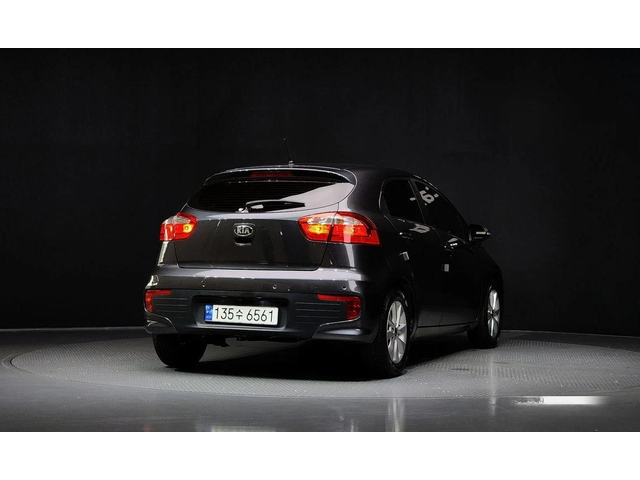 Kia Pride Diesel 5DR 1.4 Luxury * НАЙ-ДОБРА ЦЕНА В БЪЛГАРИЯ* - автомобили, коли, обяви за нови и употребявани 3