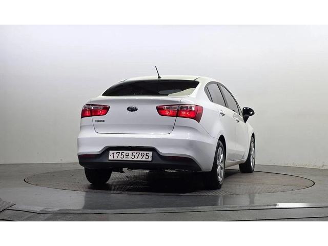 Kia Pride 4DR 1.4 MPI Trendy * НАЙ-ДОБРА ЦЕНА В БЪЛГАРИЯ* - автомобили, коли, обяви за нови и употребявани 3