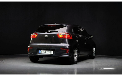 kia-pride - 3