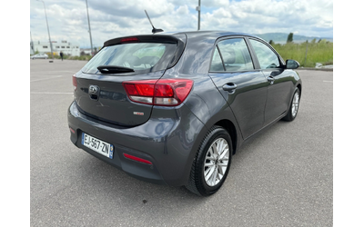 kia-rio - 5