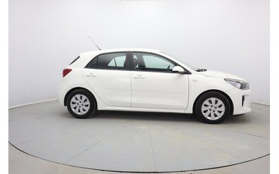 Kia Rio - автомобили, коли, обяви за нови и употребявани 9