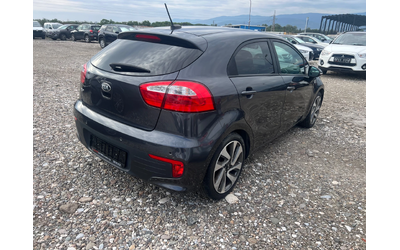 kia-rio - 4