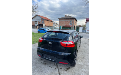 kia-rio - 4