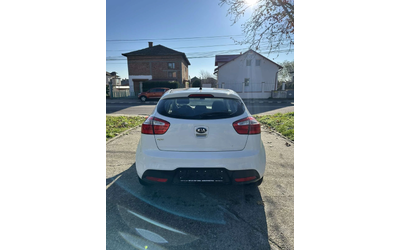 kia-rio - 4