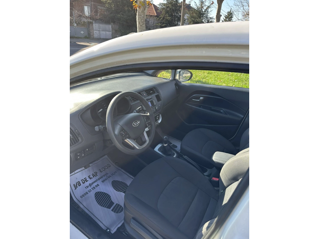 Kia Rio - автомобили, коли, обяви за нови и употребявани 7