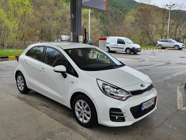 Kia Rio 1.2 CRDI KLIMA/Euro6b - автомобили, коли, обяви за нови и употребявани 7