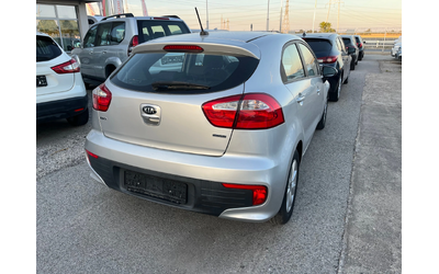 kia-rio - 5