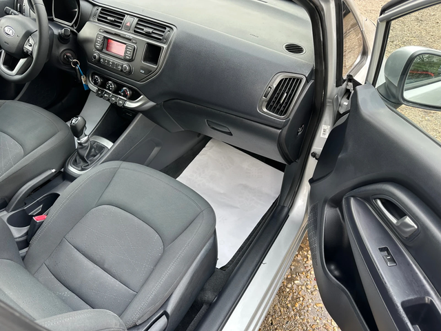 Kia Rio 1.4 CRDI / 90 кс - автомобили, коли, обяви за нови и употребявани 13