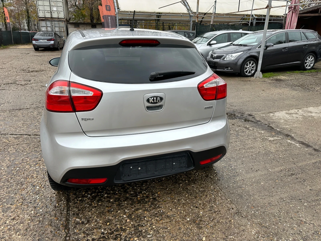 Kia Rio 1.4 CRDI / 90 кс - автомобили, коли, обяви за нови и употребявани 5