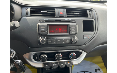 Kia Rio Газ - автомобили, коли, обяви за нови и употребявани 8