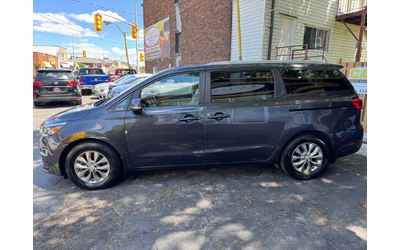 Kia Sedona - автомобили, коли, обяви за нови и употребявани 13