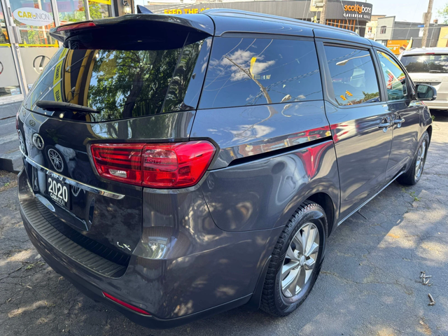 Kia Sedona - автомобили, коли, обяви за нови и употребявани 2