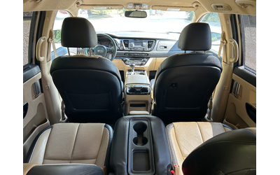 Kia Sedona EX - автомобили, коли, обяви за нови и употребявани 11