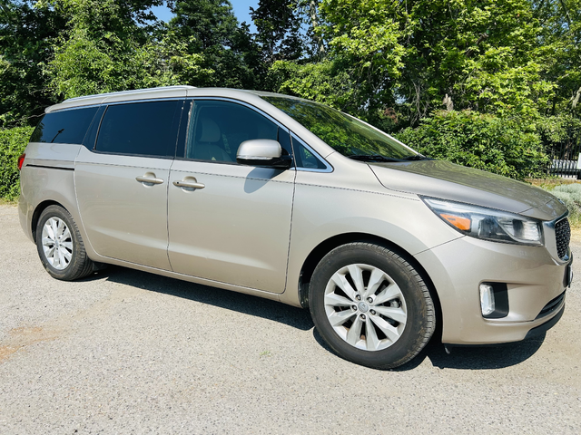 Kia Sedona EX - автомобили, коли, обяви за нови и употребявани 1