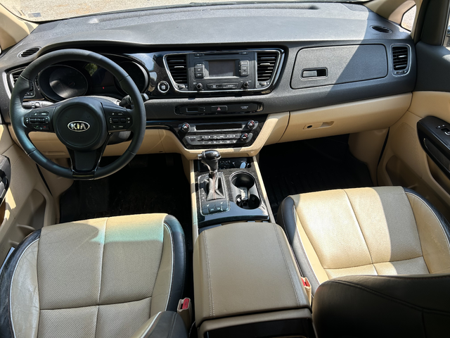 Kia Sedona EX - автомобили, коли, обяви за нови и употребявани 8