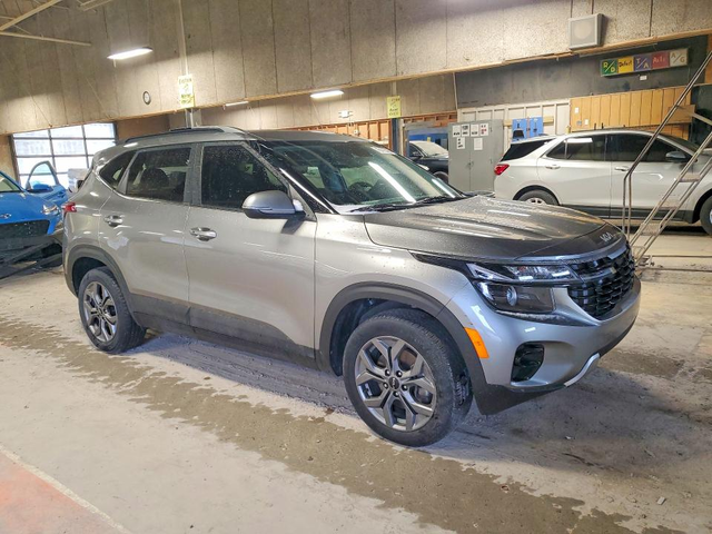 Kia Seltos 2.0L 4 ALL WHEEL DRIVE - автомобили, коли, обяви за нови и употребявани 3