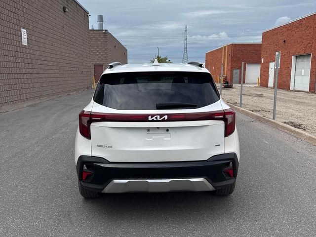 Kia Seltos 2.0L 4cyl AWD - автомобили, коли, обяви за нови и употребявани 3