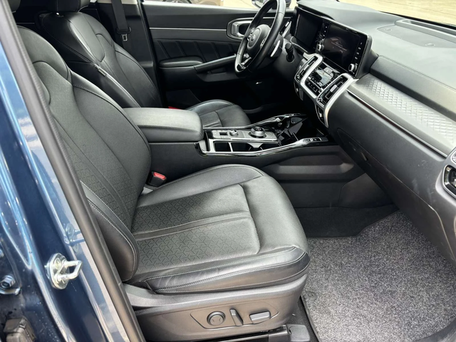 Kia Sorento 6+ 1 1.6Т HEV 4x4 EVOLUTION hybrid Full Panorama - автомобили, коли, обяви за нови и употребявани 11