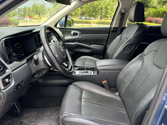 Kia Sorento 6+ 1 1.6Т HEV 4x4 EVOLUTION hybrid Full Panorama - автомобили, коли, обяви за нови и употребявани 12