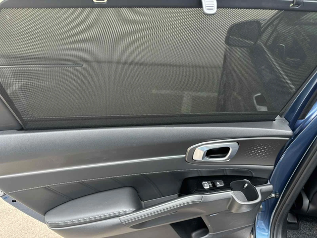 Kia Sorento 6+ 1 1.6Т HEV 4x4 EVOLUTION hybrid Full Panorama - автомобили, коли, обяви за нови и употребявани 9