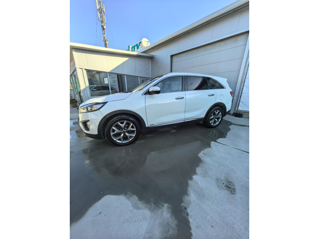 Kia Sorento 2.2 CRDI 4X4 - автомобили, коли, обяви за нови и употребявани 3