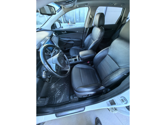 Kia Sorento 2.2 CRDI 4X4 - автомобили, коли, обяви за нови и употребявани 9