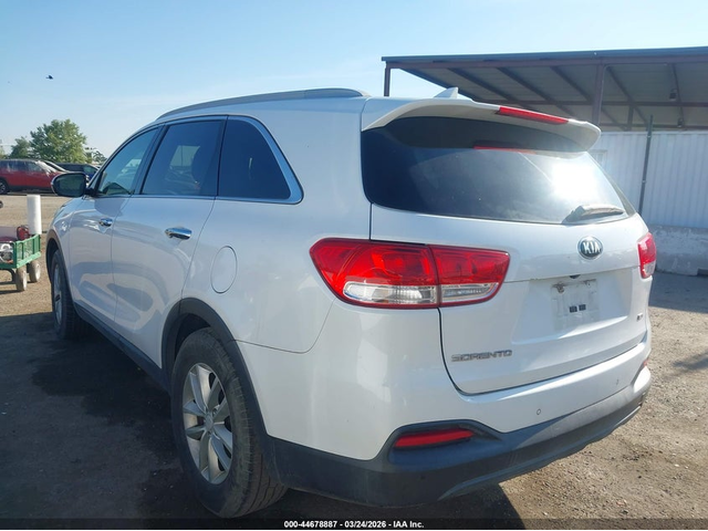 Kia Sorento 2.4L I-4 DI, DOHC, VVT, 185HP Front Wheel Drive - автомобили, коли, обяви за нови и употребявани 2