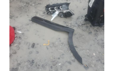 Kia Sorento 2.5L 4 Front-wheel Drive - автомобили, коли, обяви за нови и употребявани 13