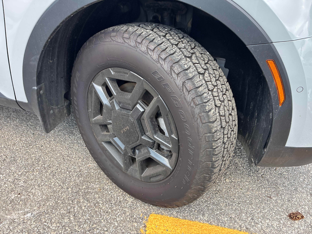 Kia Sorento 2.5L 4cyl AWD - автомобили, коли, обяви за нови и употребявани 6