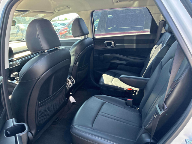 Kia Sorento 2.5L 4cyl AWD - автомобили, коли, обяви за нови и употребявани 16