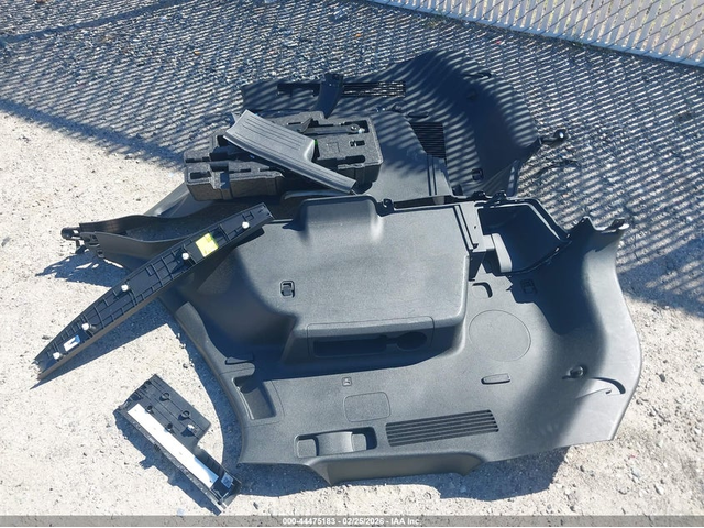 Kia Sorento 2.5L I-4 DI, DOHC, VVT, TURBO, 281HP Front Wheel Drive - автомобили, коли, обяви за нови и употребявани 11