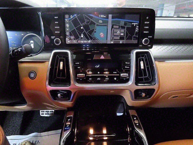 Kia Sorento Gasoline 2.5T 4WD Signature - автомобили, коли, обяви за нови и употребявани 10