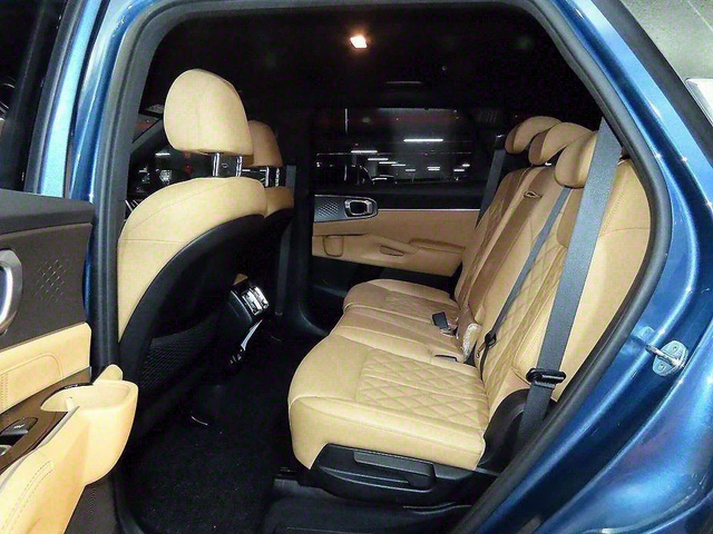 Kia Sorento Gasoline 2.5T 4WD Signature - автомобили, коли, обяви за нови и употребявани 6